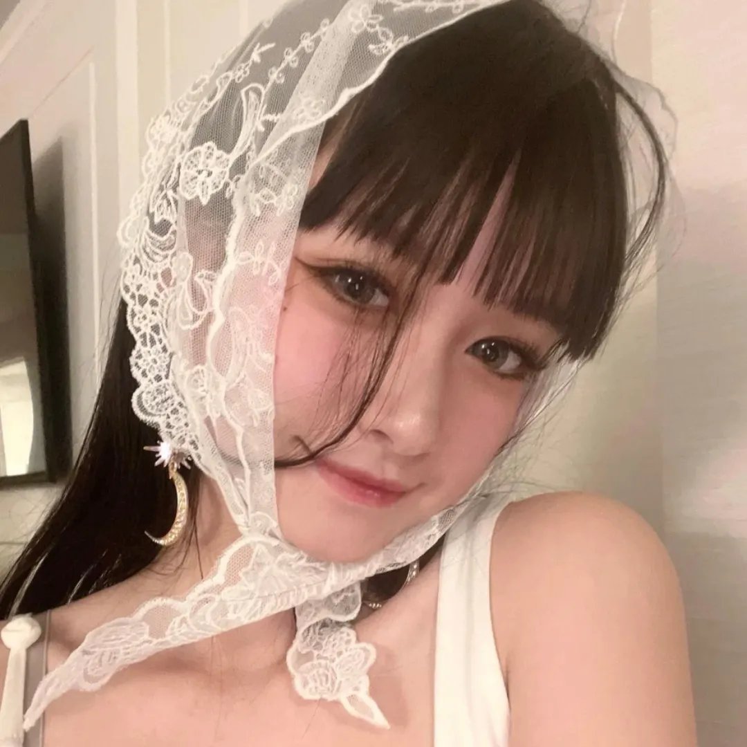 乳房与月亮